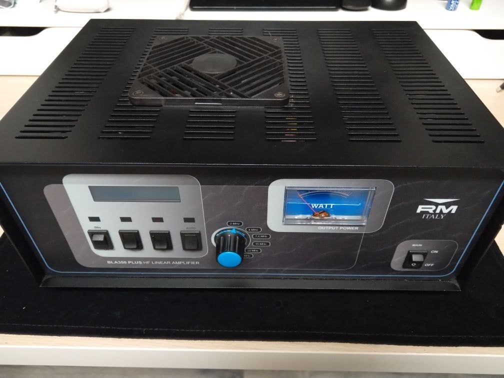 BLA 350 Plus linear amplifier 300W 1,6 - 30MHz, Ophalen of Verzenden, Zo goed als nieuw, Zender en Ontvanger