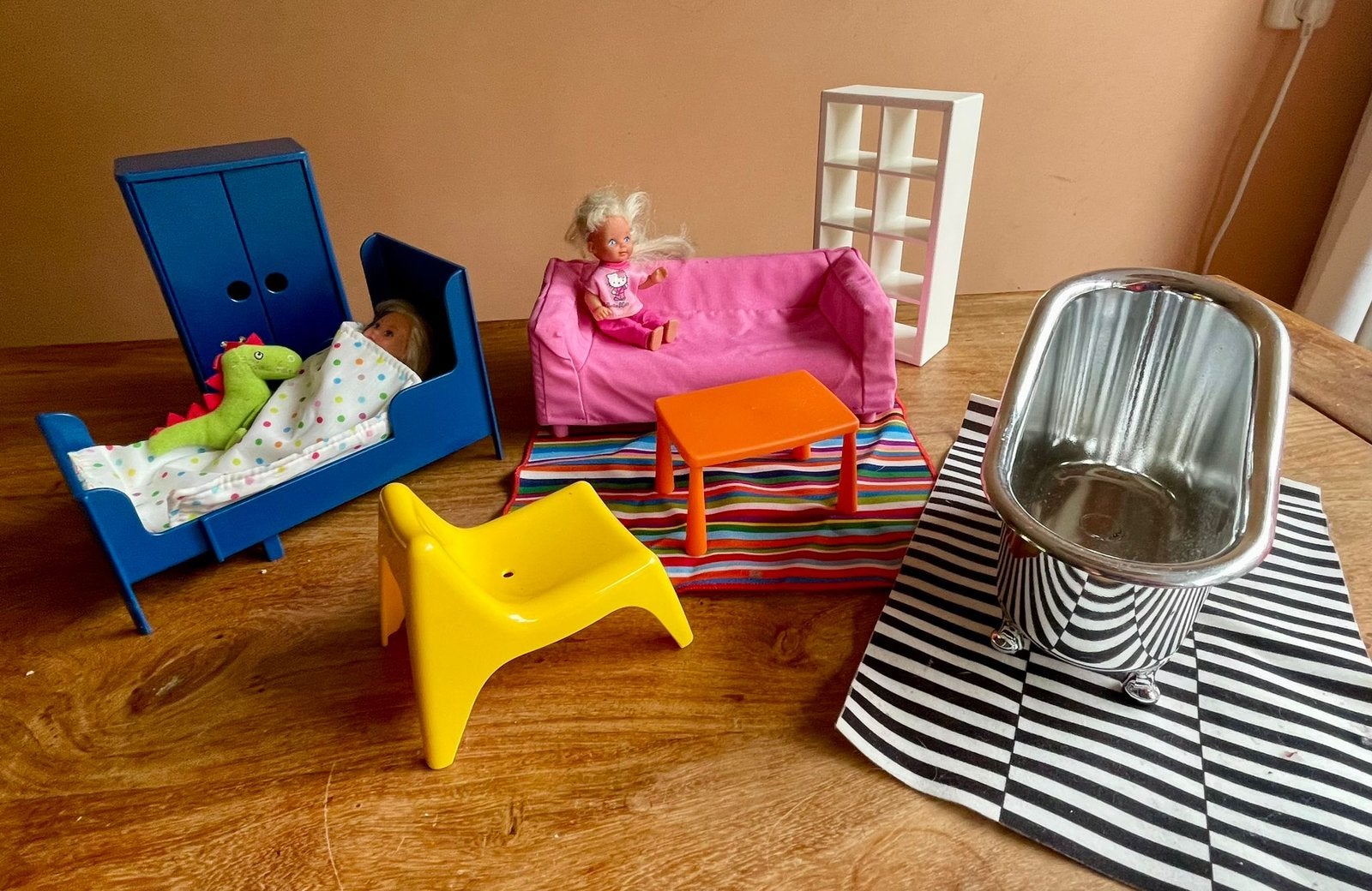 Ikea poppenhuis meubeltjes, Ophalen, Zo goed als nieuw, Poppenhuis