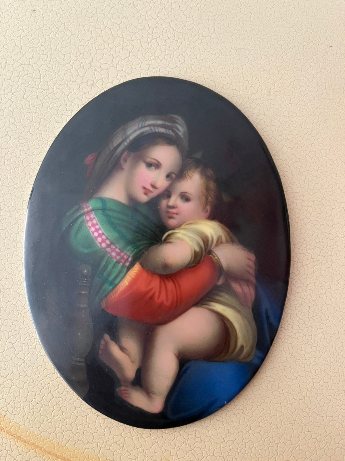 Antiek schilderij op porselein,, Ophalen