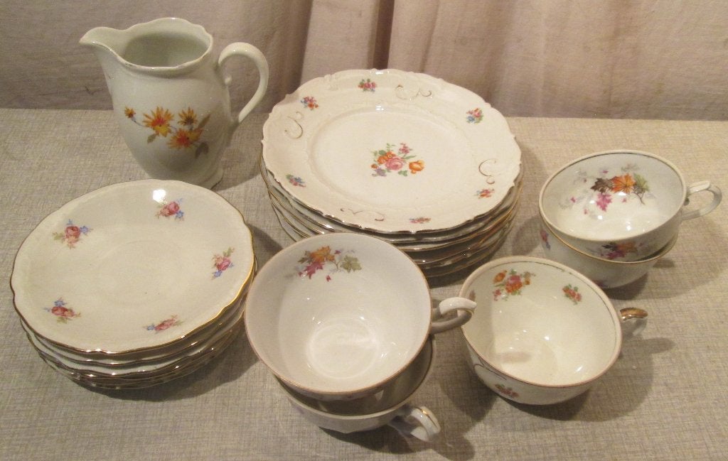Mooie Partij met Oude Porseleine Servies Onderdelen, Ophalen of Verzenden