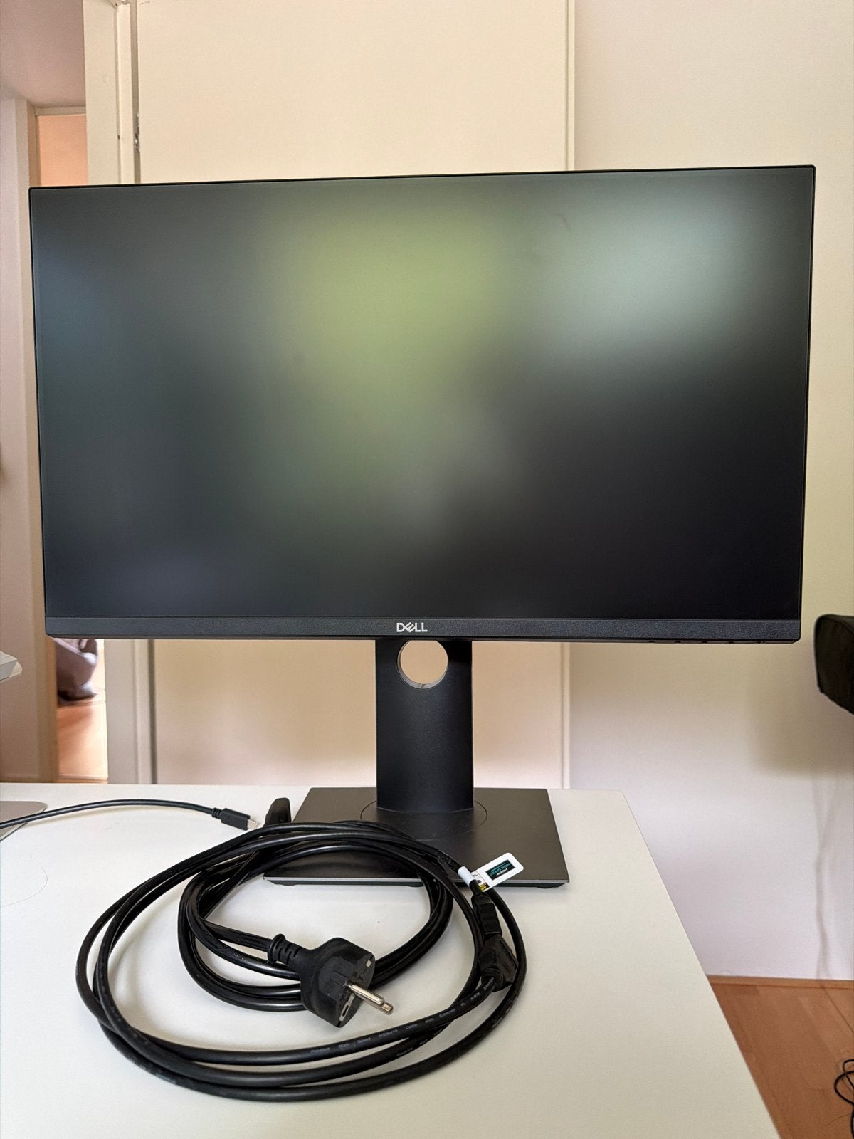 Dell Monitor P2419H, HDMI, In hoogte verstelbaar, Full HD, Zo goed als nieuw