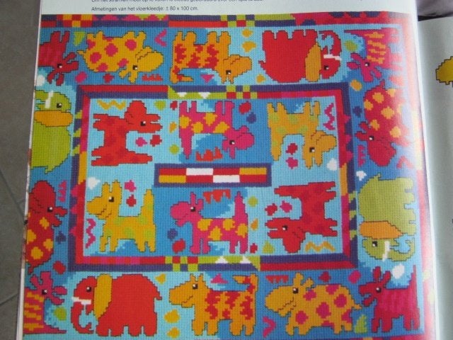 Borduurpatroon  Kleed Olifant Hond Nijlpaard  nr 7874 do, Verzenden, Nieuw, Handborduren, Patroon