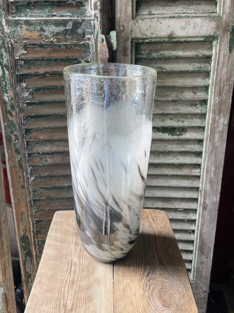 Grote glazen vaas met wit/zwart marmer effect, Huis en Inrichting, Gebruikt, Meerkleurig, 35 cm, Ophalen of Verzenden