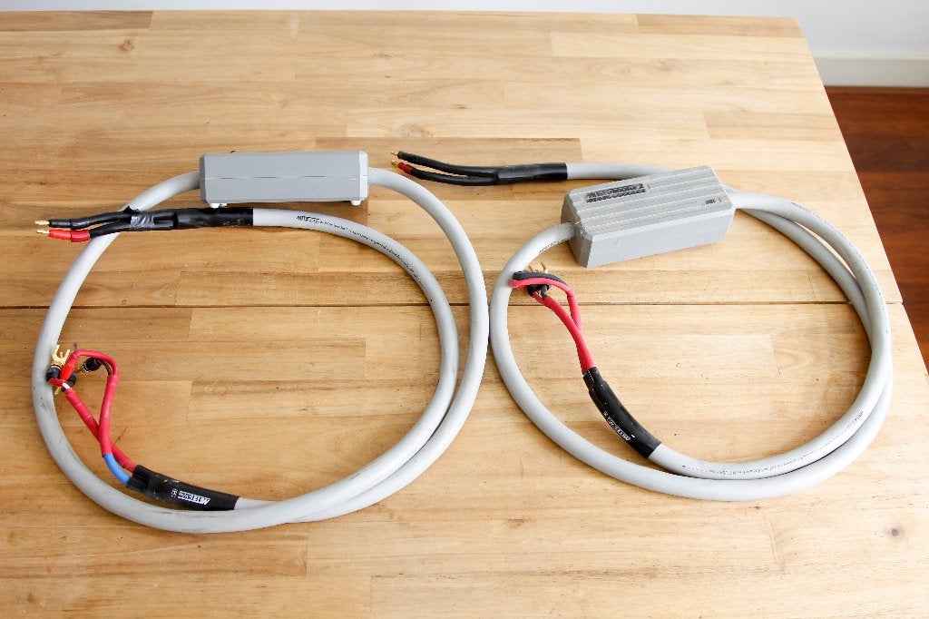 MIT Terminator 2 Bi-Wire speakerdraad. 2x 2,4 meter, Audio, Tv en Foto, Audiokabels en Televisiekabels, Gebruikt, -, -, Ophalen of Verzenden