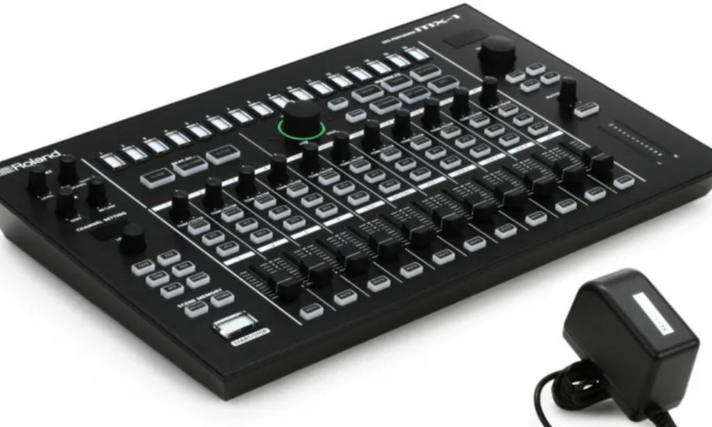Roland MX-1 Mix Performer - Performance Mixer, Muziek en Instrumenten, Mengpanelen, Ophalen of Verzenden, Gebruikt, 10 tot 20 kanalen