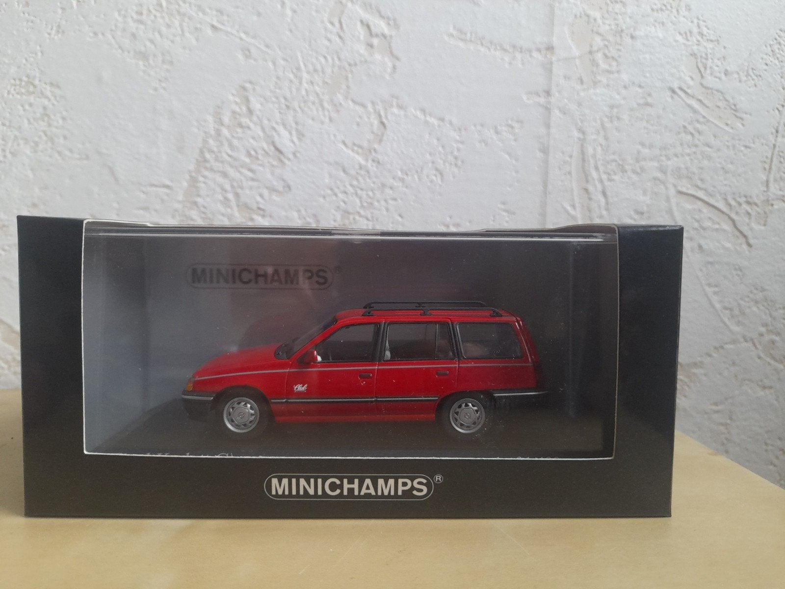 Opel Kadett E Caravan Red 1989 Minichamps 1:43 (incl ovp), Ophalen of Verzenden, Zo goed als nieuw, Auto, MiniChamps