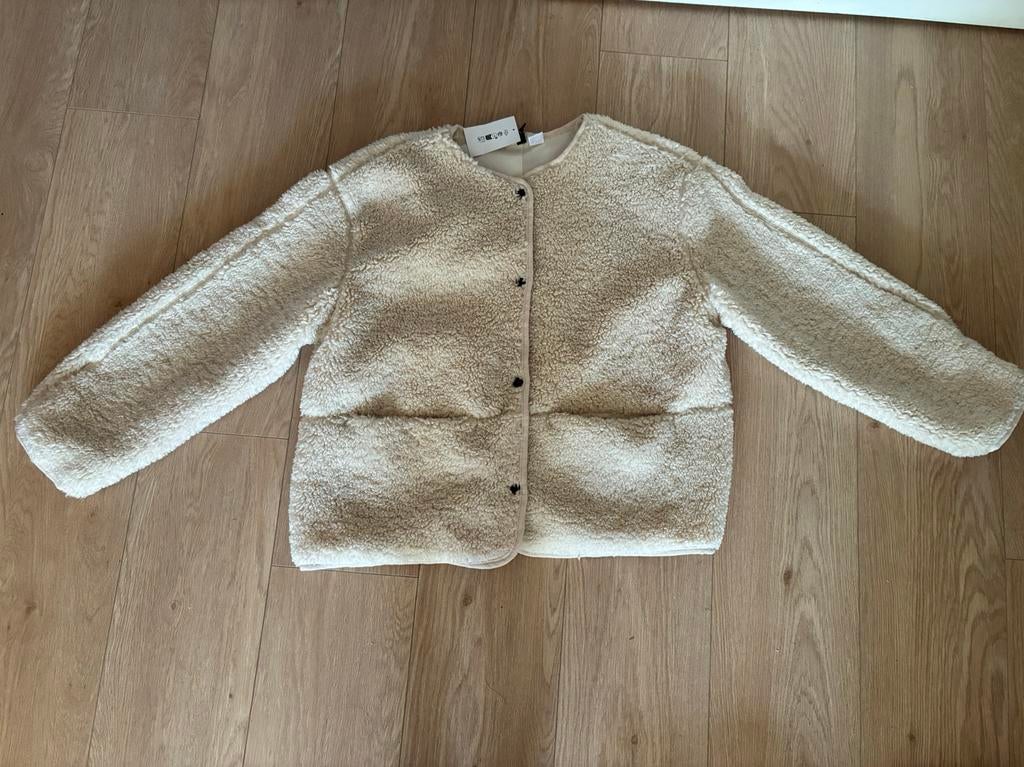 Leuk teddy jasje Maat M. Nieuw! Met kaartje!, Kleding | Dames, Ophalen, Nieuw, Maat 38/40 (M), Beige