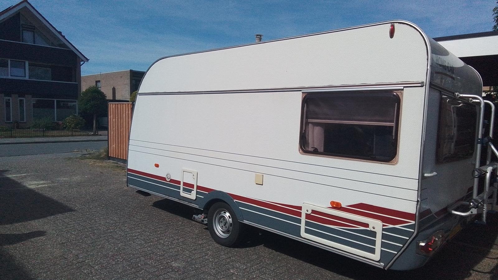 Home-Car Racer 43 - Compacte caravan uit 2005, Home-car, Kachel, Treinzit, 750 - 1000 kg
