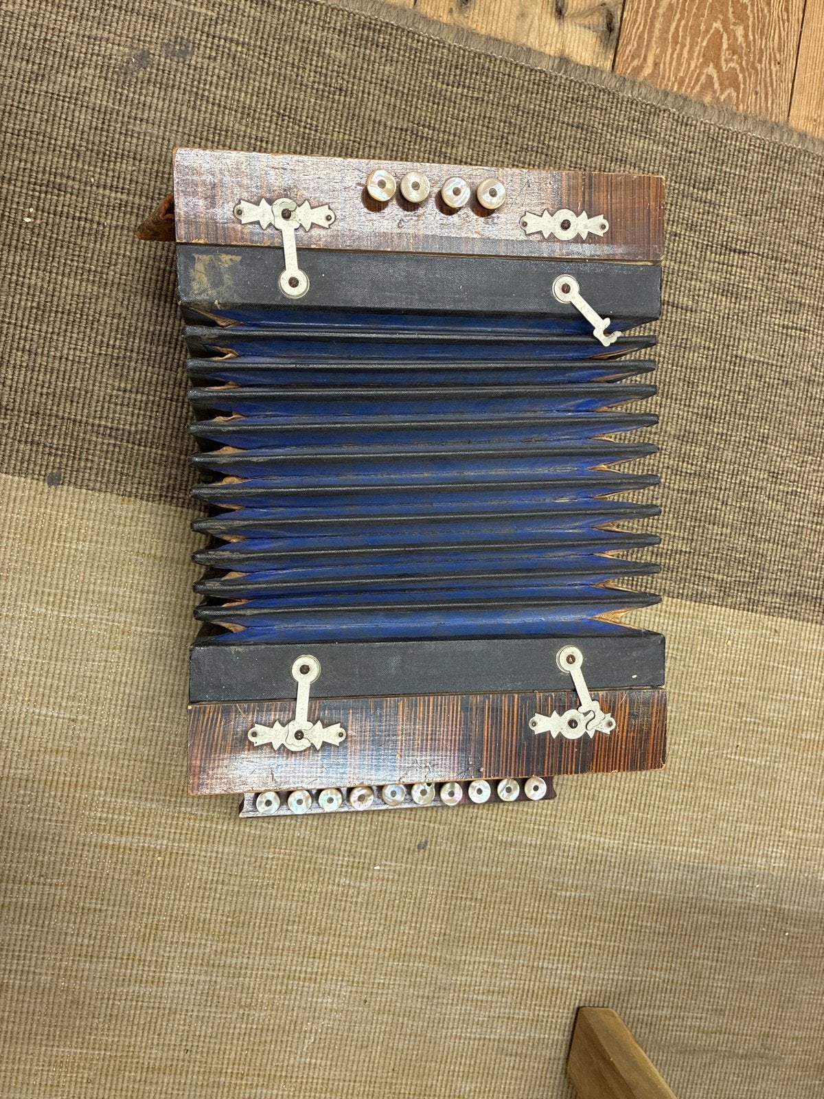 Vintage knoppenaccordeon van het merk Koch  ?, Overige merken, Gebruikt, Met riemen, Overige formaten