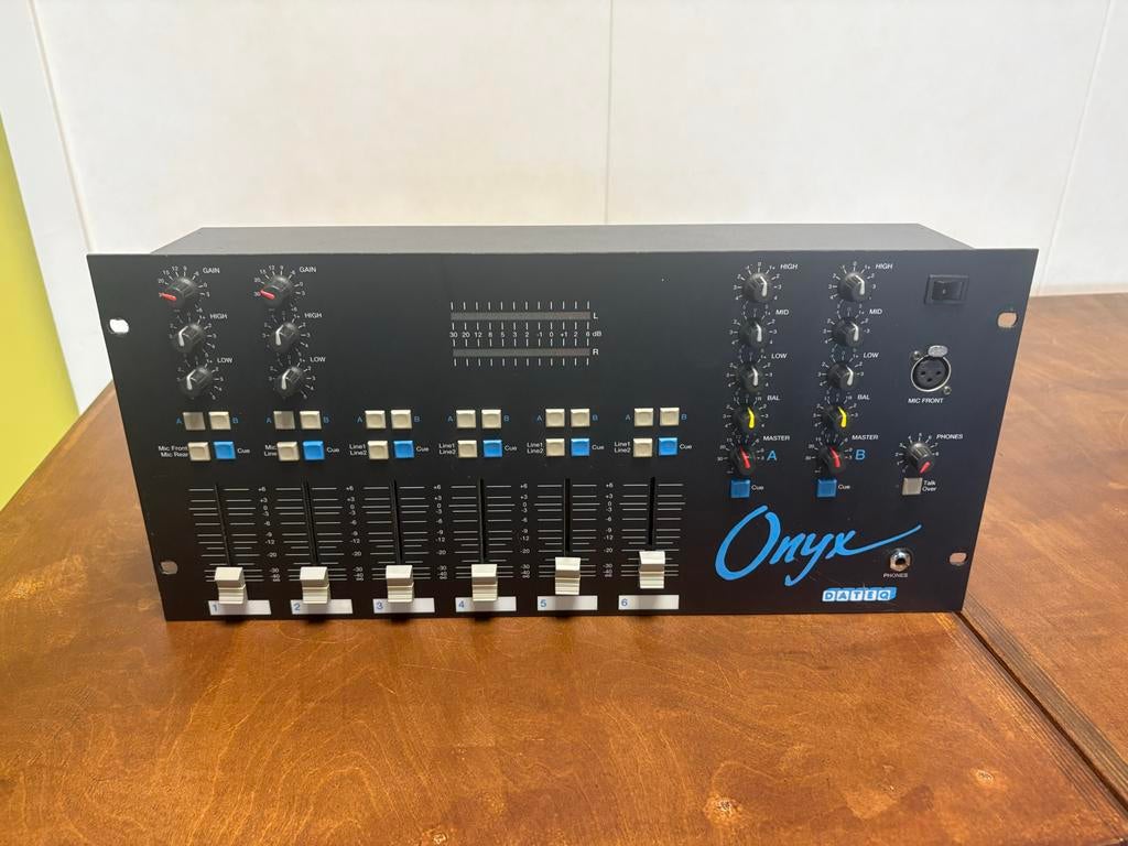 DATEQ Onyx DJ Mixer - Niet getest, Muziek en Instrumenten, Mengpanelen, Ophalen of Verzenden, Gebruikt, 5 tot 10 kanalen, Microfooningang