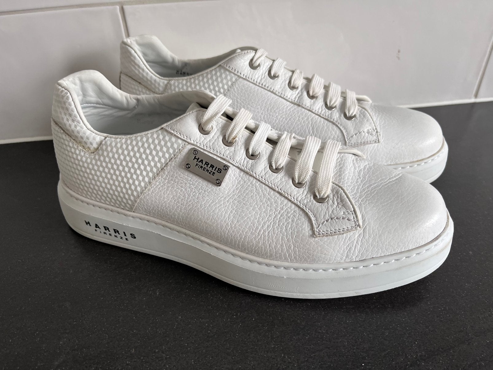 Harris sneakers maat 8.5 / 42.5 weinig gedragen, Kleding | Heren, Schoenen, Wit, Ophalen of Verzenden, Harris, Harris