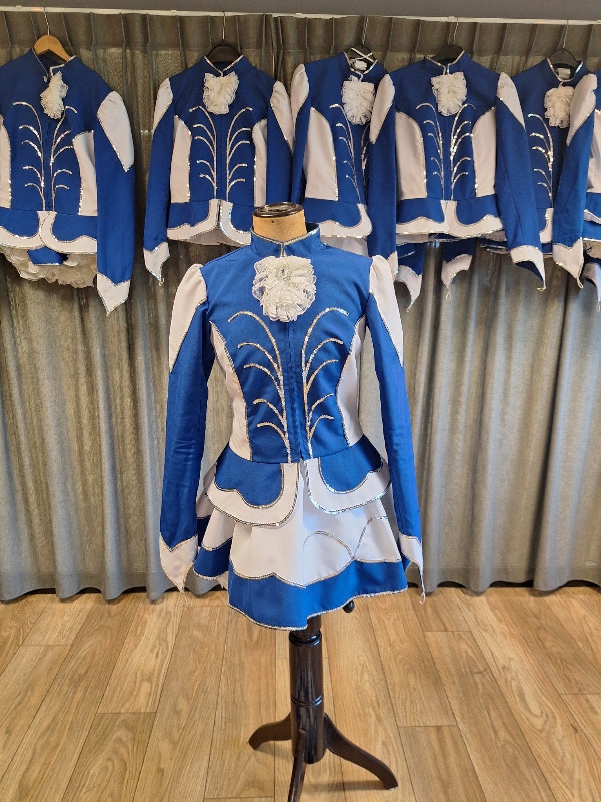 Mooie Gardepakjes - Diverse Maten (13 stuks), Carnaval, Ophalen of Verzenden, Kleding, Maat 36 (S)