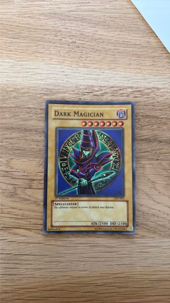 Dark magician 1 edition yugioh, Hobby en Vrije tijd, Verzamelkaartspellen | Yu-gi-Oh!, Ophalen of Verzenden, Zo goed als nieuw