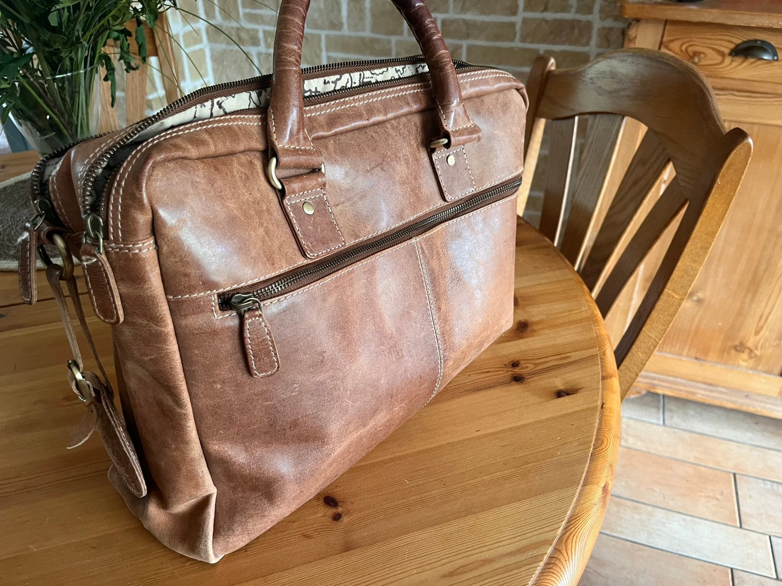 laptop-/werktas – klaar voor een tweede leven, Gebruikt, Bruin, 15 inch, Aktetas