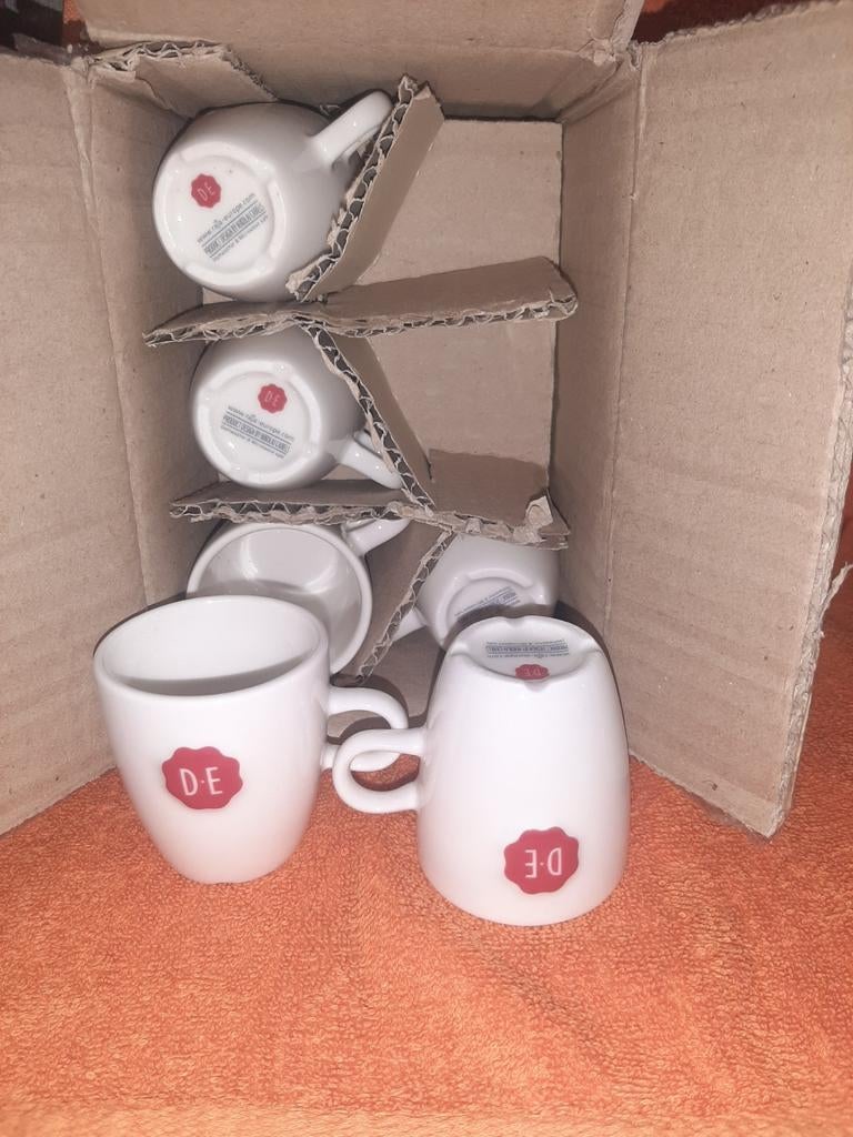 Douwe egbert kopjes en schoteltjes., 10 kopjes of meer, Ophalen of Verzenden, Nieuw, Overige typen