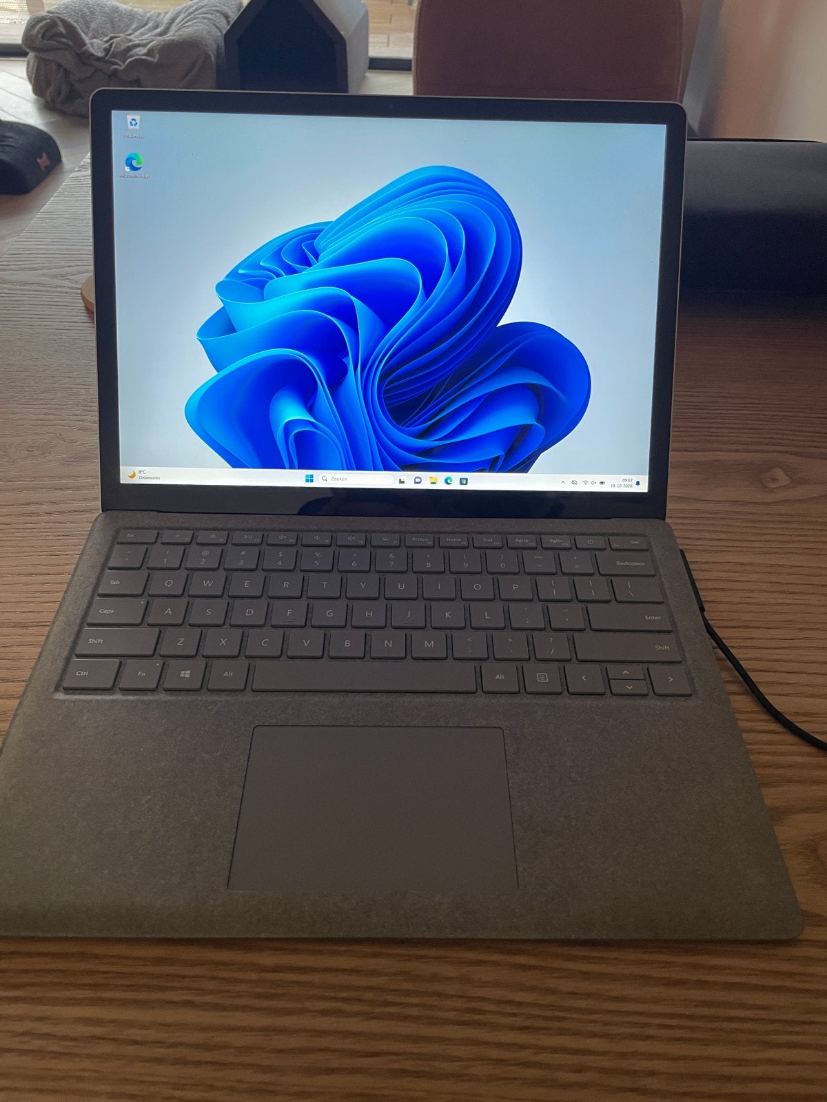 Microsoft Surface Laptop 2 (i5, 8GB RAM, Windows 11), Ophalen, Gebruikt, Qwerty, 8 GB