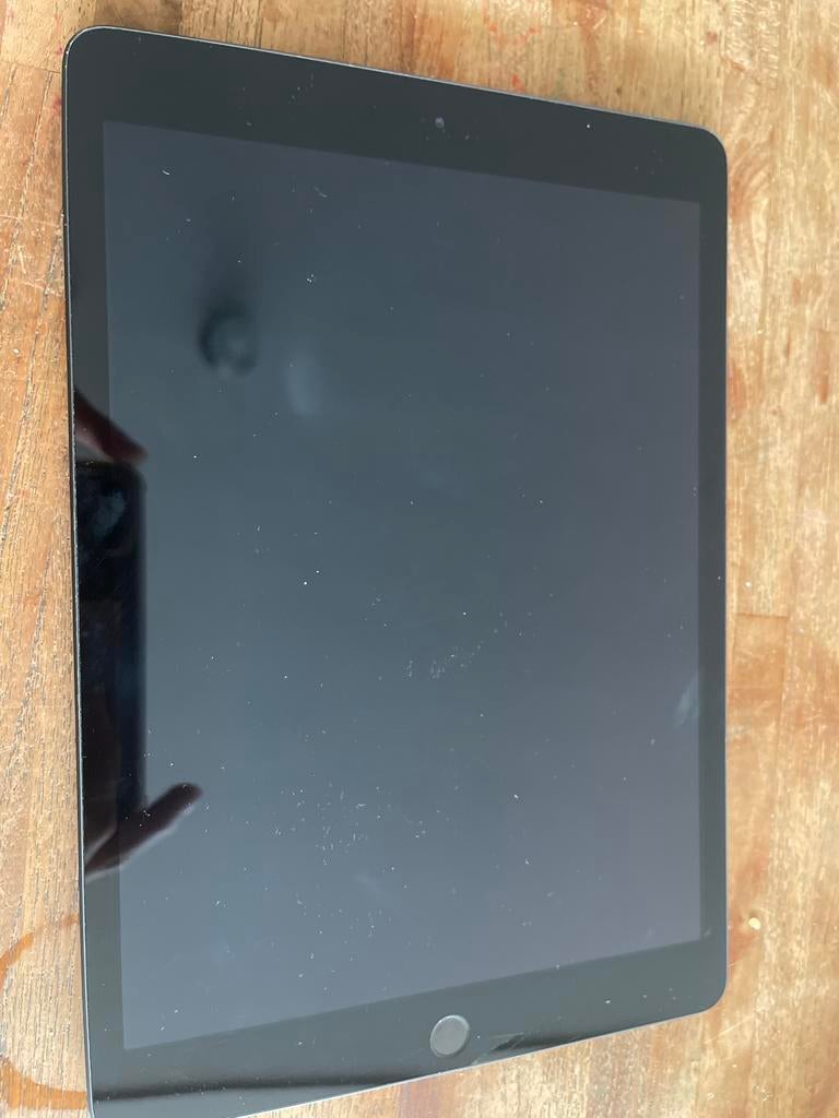 Ipad met kleine barst, Ophalen of Verzenden, Gebruikt, Apple iPad, Wi-Fi