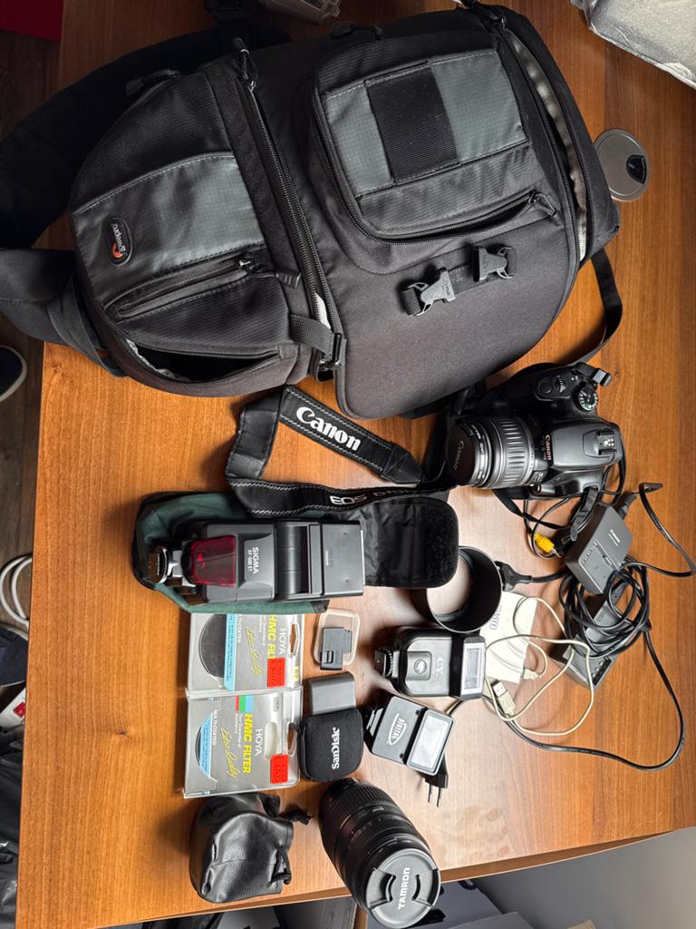 Lowepro cameratas met Canon 400d camera en accessoires, Ophalen of Verzenden, Gebruikt, Schoudertas, Lowepro