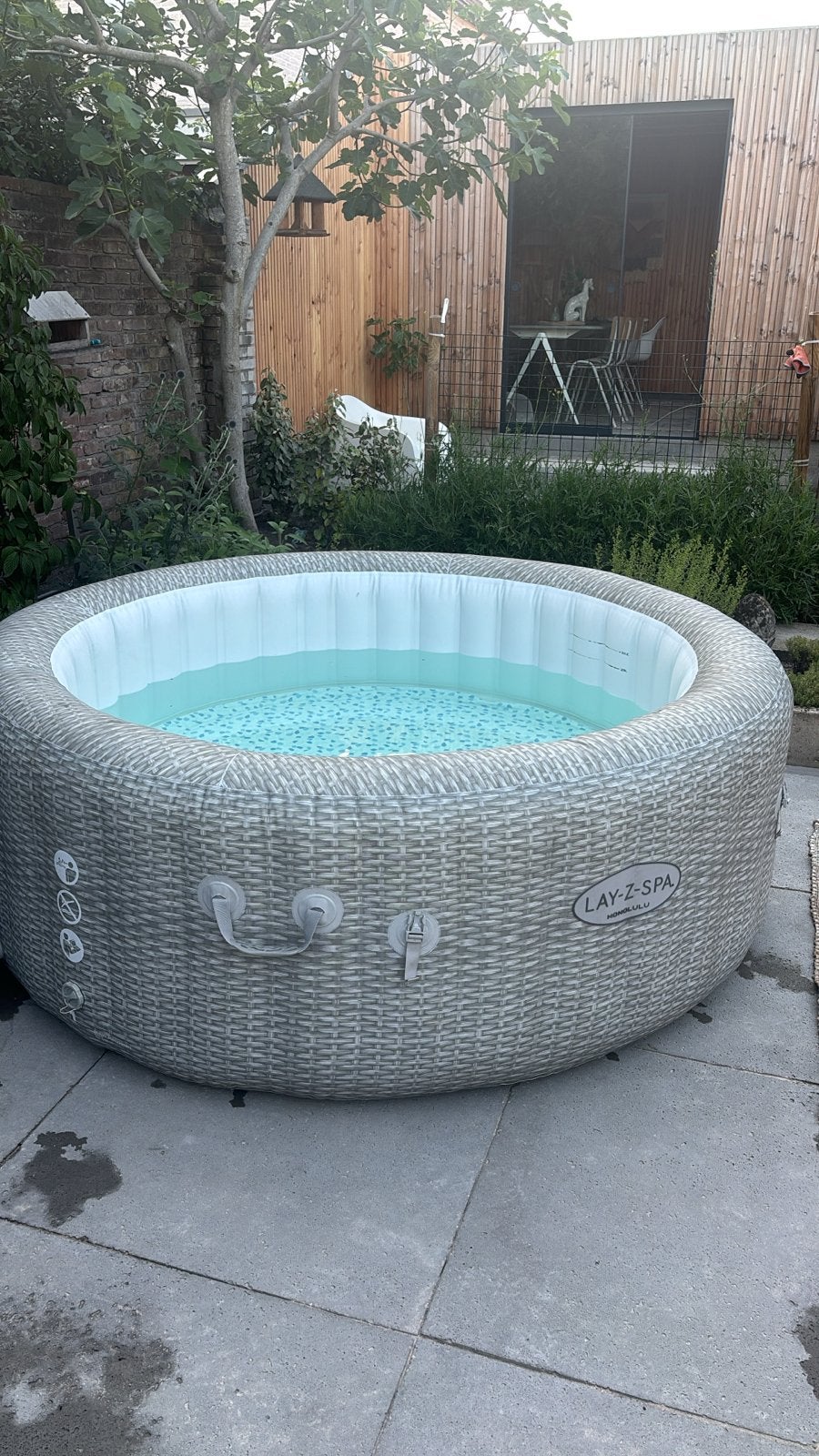 Bestway Lay-Z-Spa Honolulu opblaasbare jacuzzi met pomp, Ophalen, Gebruikt, Pomp, Opblaasbaar