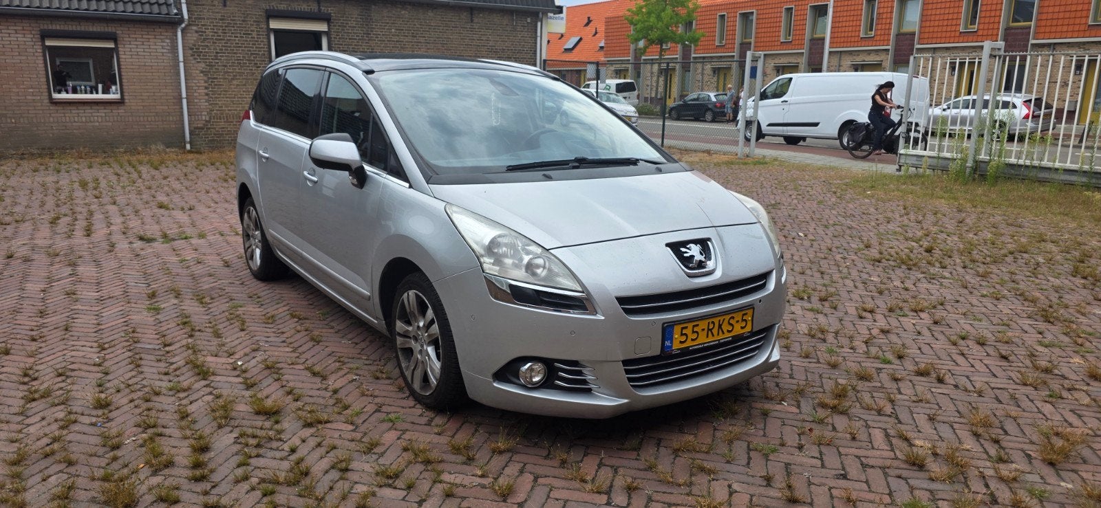 Peugeot 5008 1.6 THP AUT 5PL 2011 Grijs, 1650 kg, Origineel Nederlands, 1485 kg, Particulier