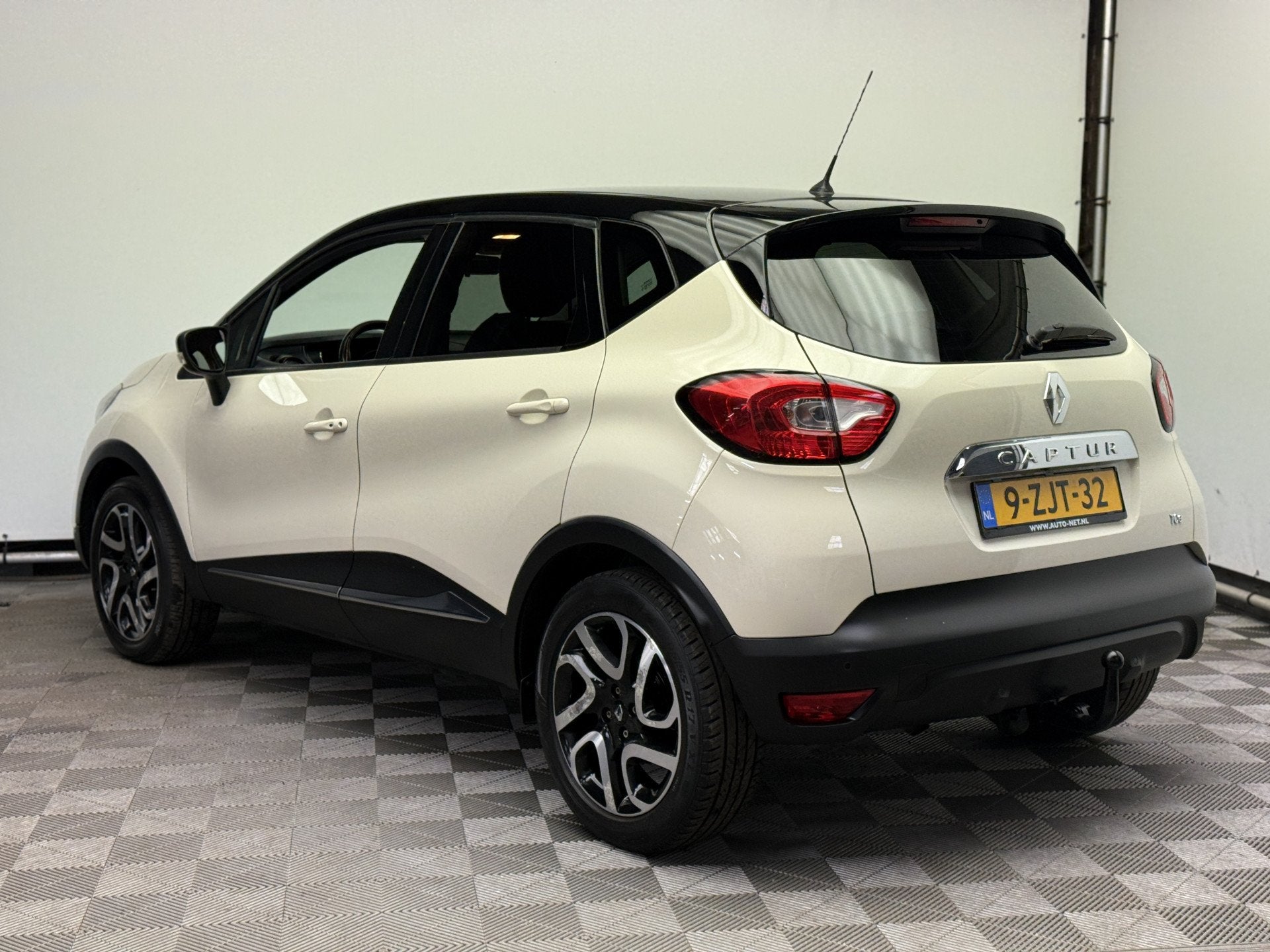 Renault Captur 0.9 TCe Dynamique Navi ECC Camera Trekhaak NL, Auto's, Voorwielaandrijving, Stof, Gebruikt, Met garantie (alle)