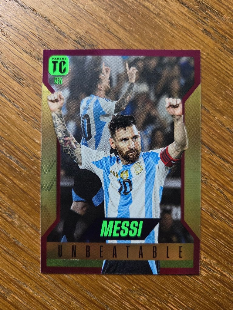 Lionel Messi #267 Unbeatable Purple Panini Top Class 2025, Ophalen of Verzenden, Zo goed als nieuw, Losse kaart, Foil