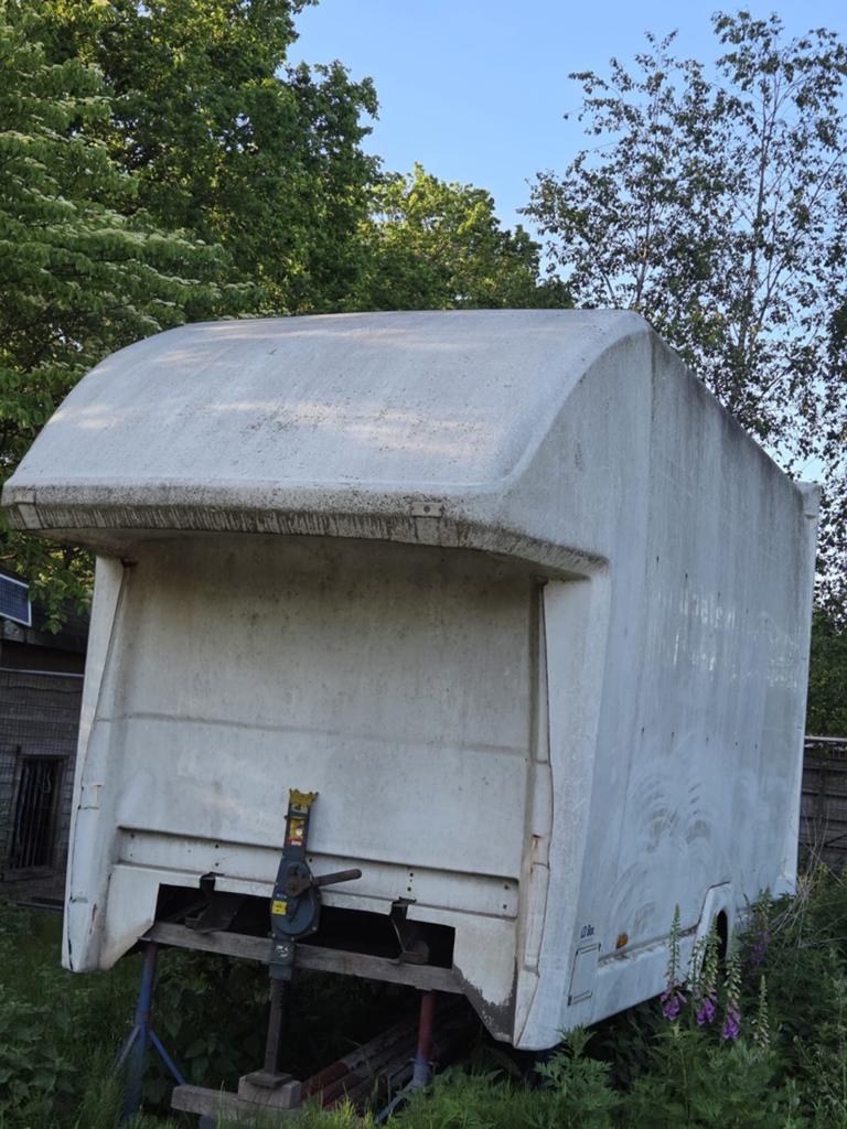 Polyester gesloten bak voor Iveco daily, Ophalen, Nieuw, Iveco