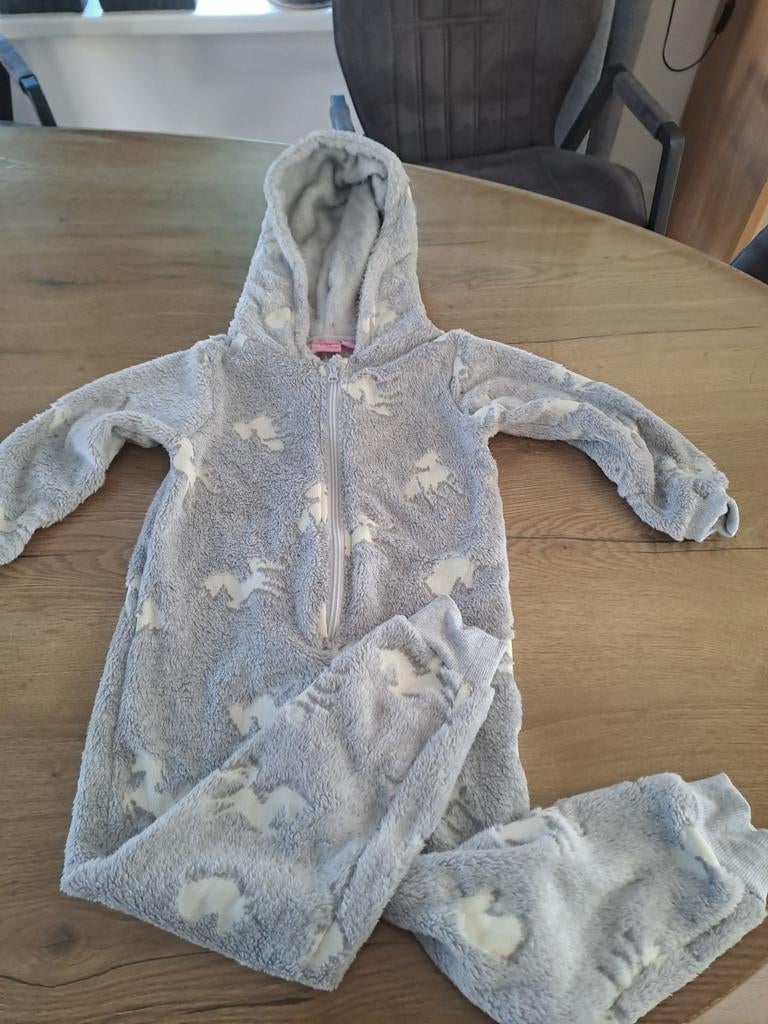 Zachte onesie met eenhoorns maat 104/110, Nacht- of Onderkleding, Girls Original Nightwear, Meisje, Ophalen of Verzenden