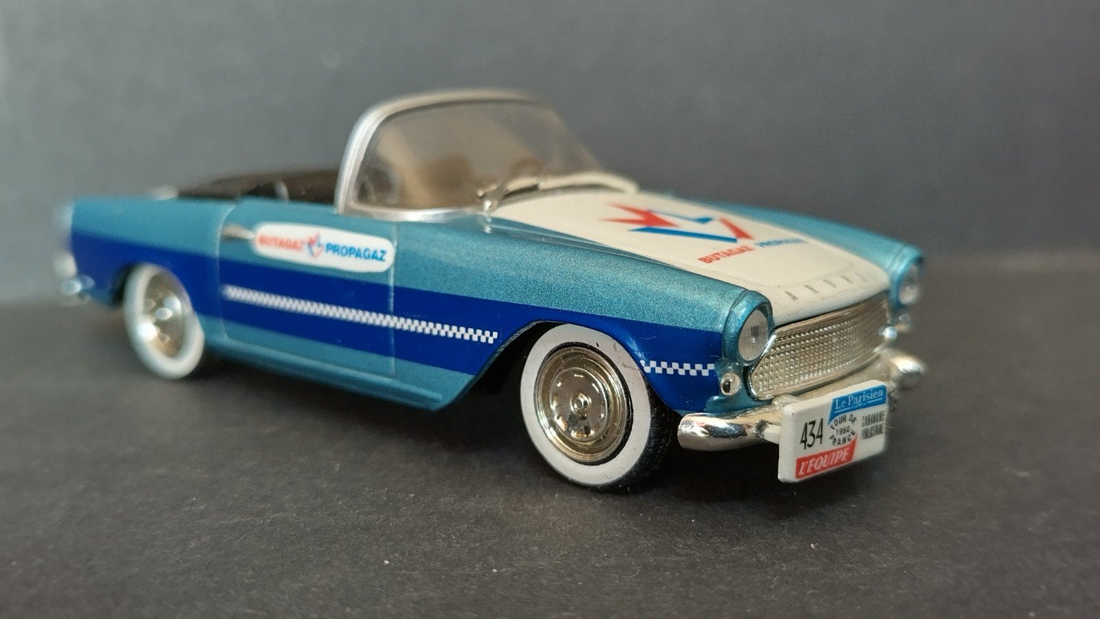 Simca Oceane Butagaz Tour de France 1960 1:43 Altaya Pol, Hobby en Vrije tijd, Modelauto's | 1:43, Overige merken, Auto, Verzenden