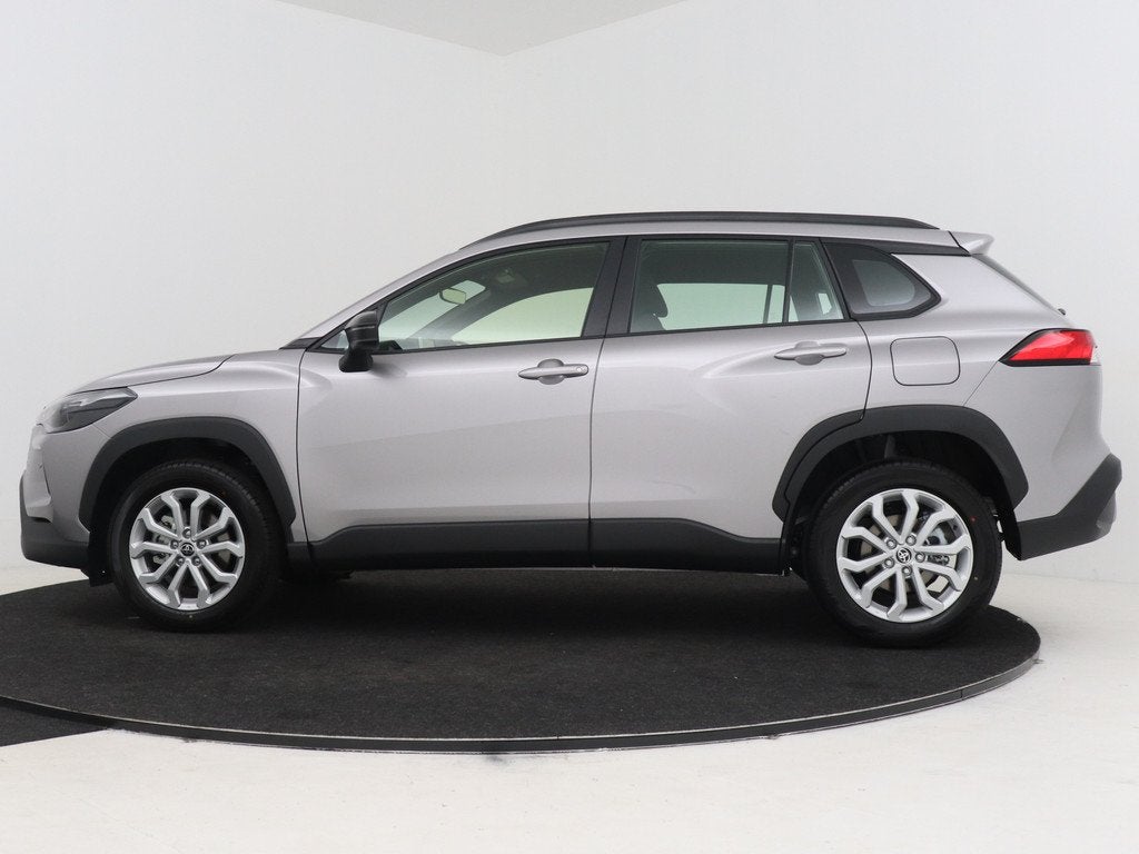 Toyota Corolla Cross Hybrid 140 Active Safety Pack | Blind S, 12 maanden, Stof, Zwart, 4 cilinders