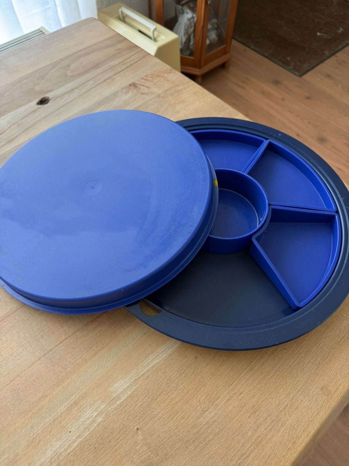 Tupperware Server schaal met vakken en deksen, Gebruikt, Schaal, Blauw, 500 ml