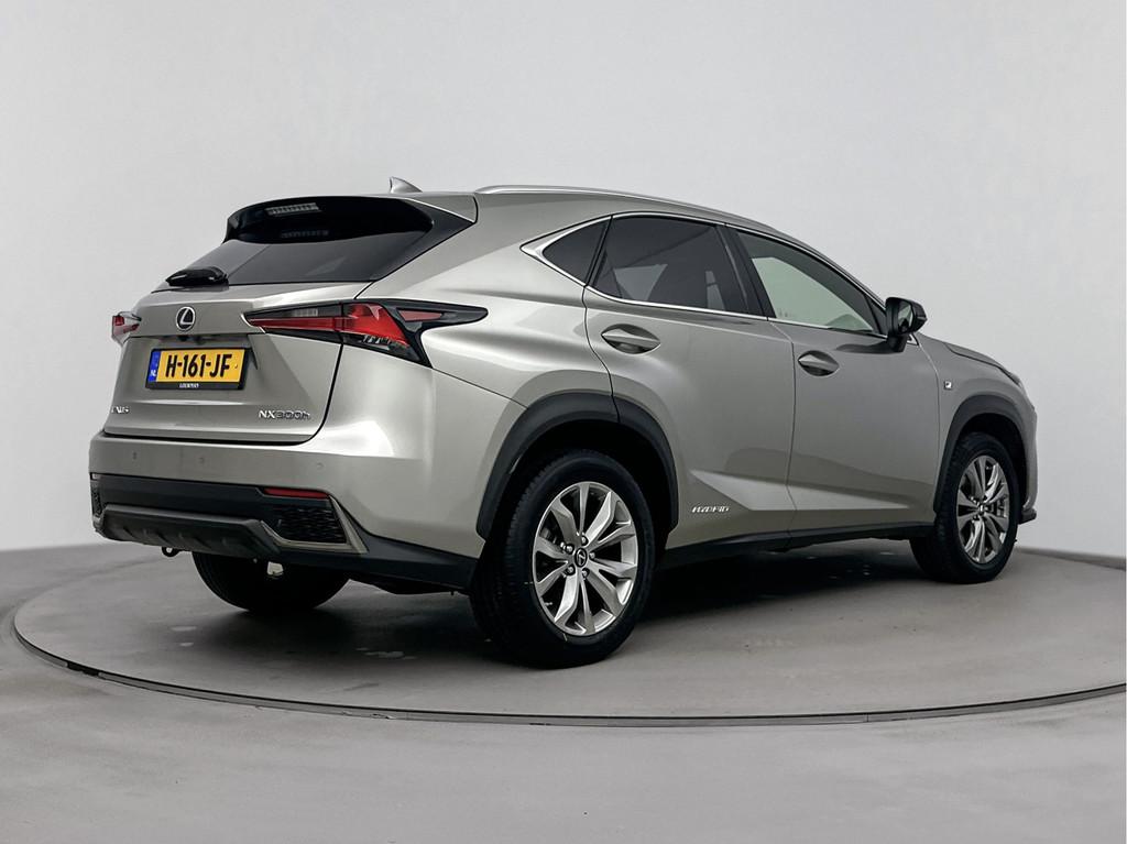 Lexus NX 300h AWD F Sport Line | Adaptive Cruise | Parkeerse, Auto's, Lexus, Automaat, 12 maanden, Gebruikt, 1760 kg