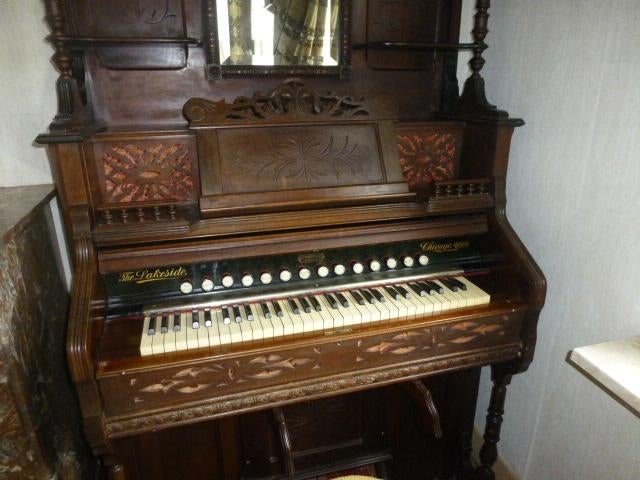 Antiek harmonium, Ophalen, Gebruikt