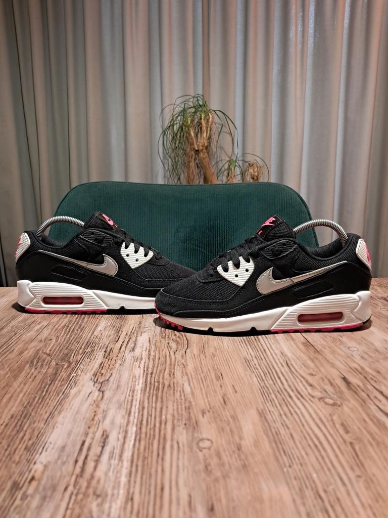 Nike Air Max 90 'Pink Blast' Size 36, Zwart, Nike, Ophalen of Verzenden, Sneakers of Gympen