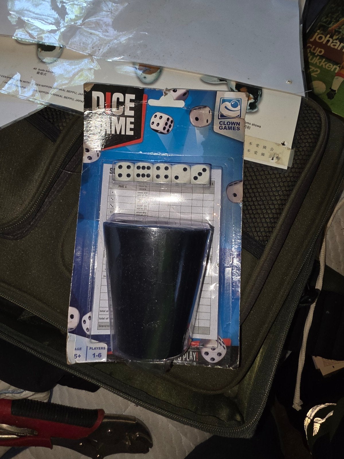 Dice Game met dobbelbeker en 5 dobbelstenen, Vijf spelers of meer, Ophalen of Verzenden, Nieuw, Clown Games