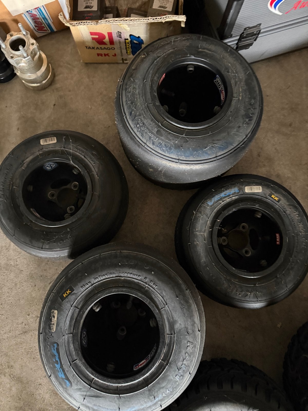 Kart onderdelen: Radiator, banden en meer, Sport en Fitness, Ophalen of Verzenden, Gebruikt, Onderdelen Kart