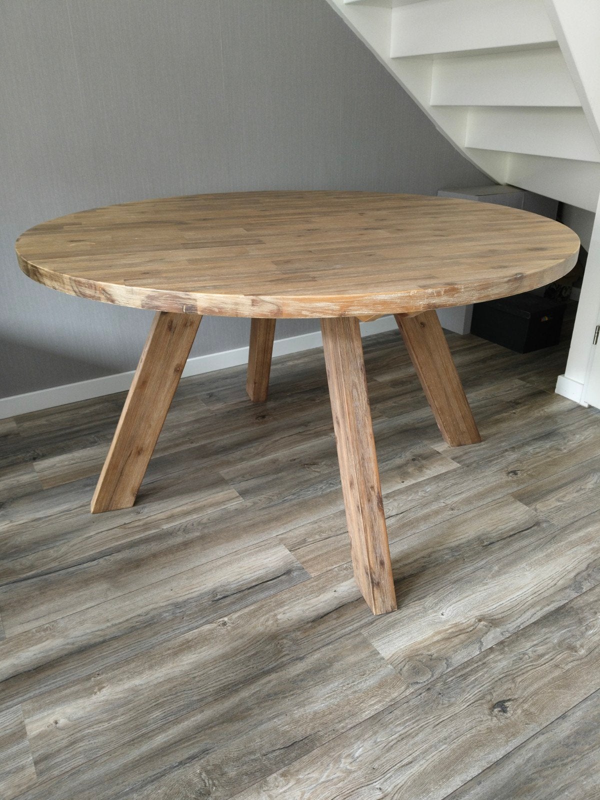 Eettafel rond XXL 1.40 massief, Huis en Inrichting, Ophalen, Gebruikt, Rond, Vijf personen of meer