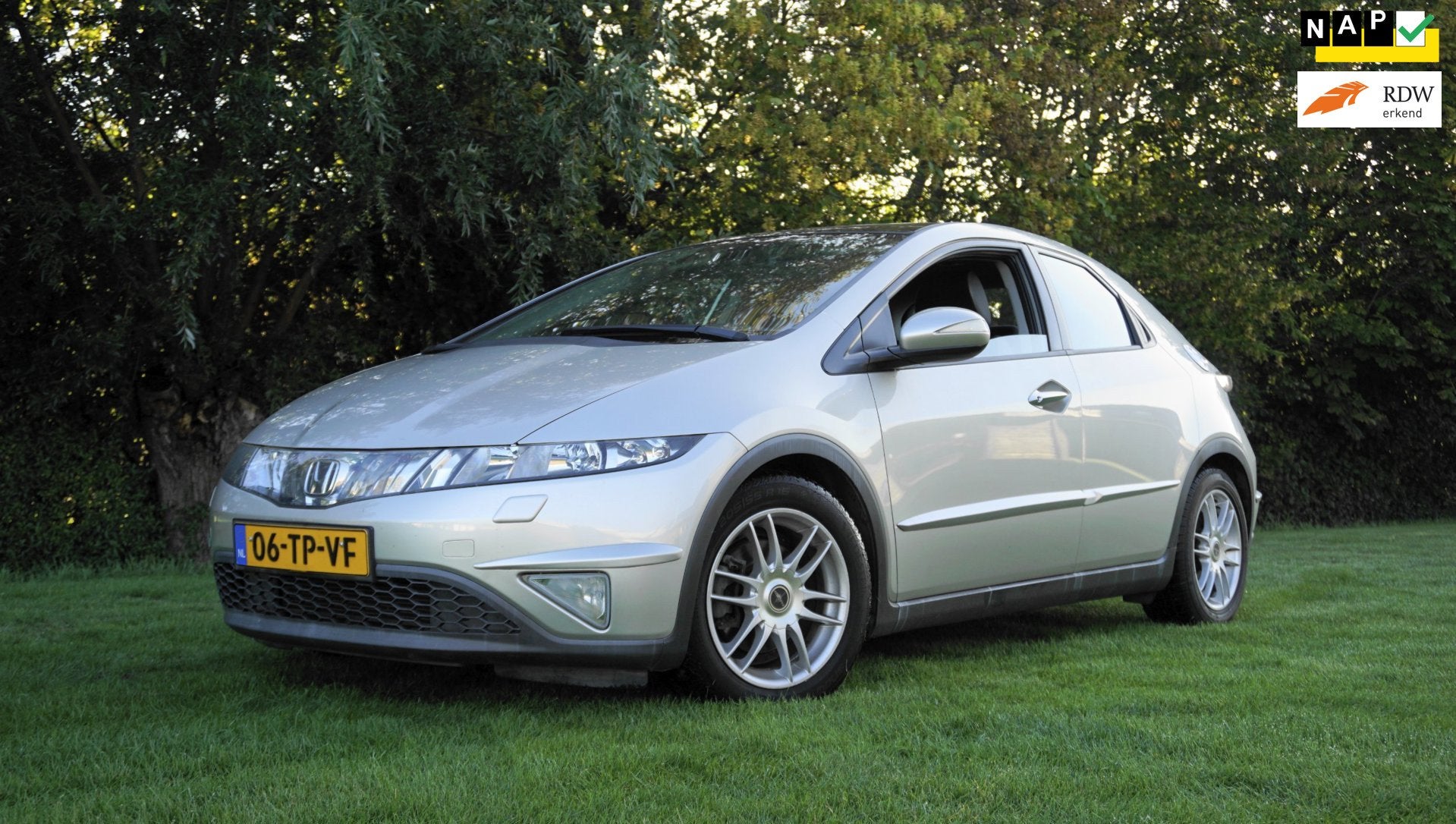 Honda Civic 1.8 Executive 68199 KM 1e eigenaar, Auto's, Voorwielaandrijving, 15 km/l, Gebruikt, 4 cilinders