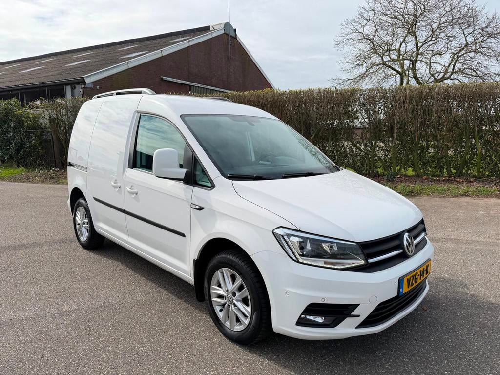 Volkswagen Caddy 2.0 TDI 102PK AUT. HIGHLINE EURO 6, Auto's, Bestelauto's, Gebruikt, Euro 6, Volkswagen, Wit