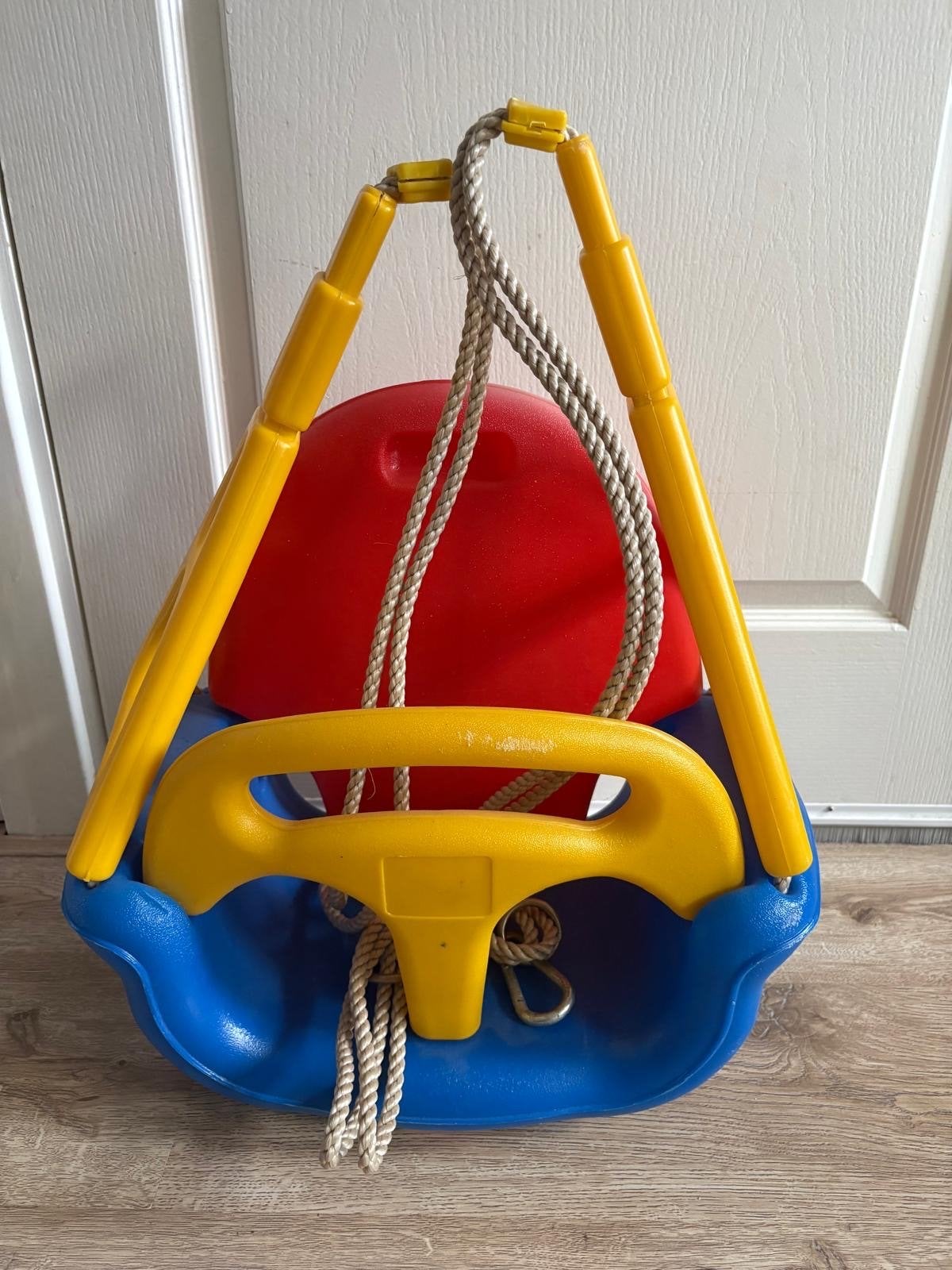 Kleurrijke babyschommel voor binnen en buiten, Ophalen, Gebruikt, Schommel