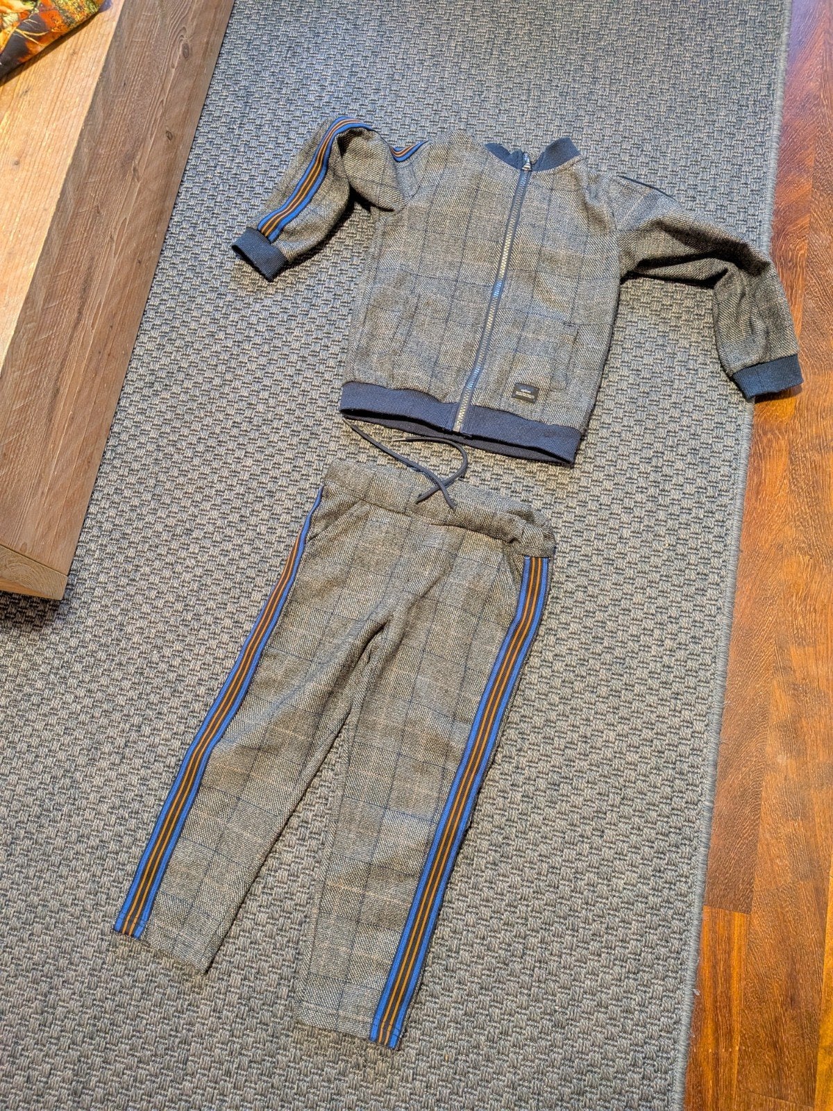 Koko Noko joggingsspak maat 104/4Y, Kinderen en Baby's, Ophalen of Verzenden, Zo goed als nieuw, Maat 104
