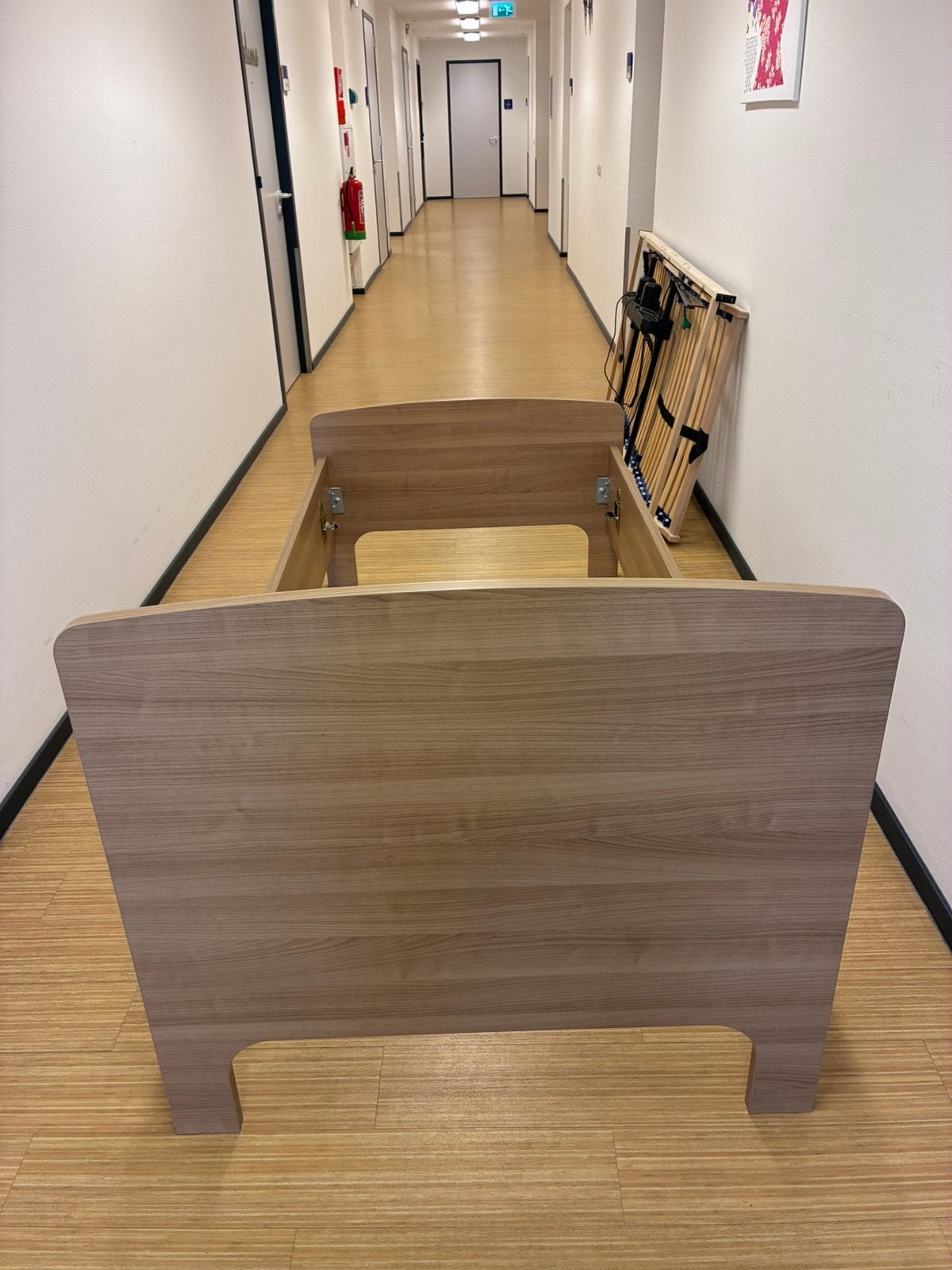 Bed met verstelbare lattenbodem, Ophalen, 90 cm, Eenpersoons, Beige