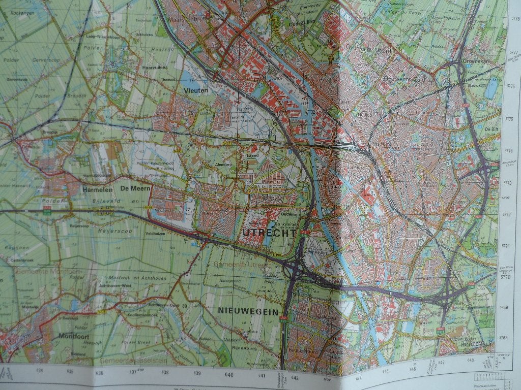 Stafkaarten Nederland, Defensie uitgave, schaal 1:50.000, Ophalen, 1800 tot 2000, Nederland, Landkaart