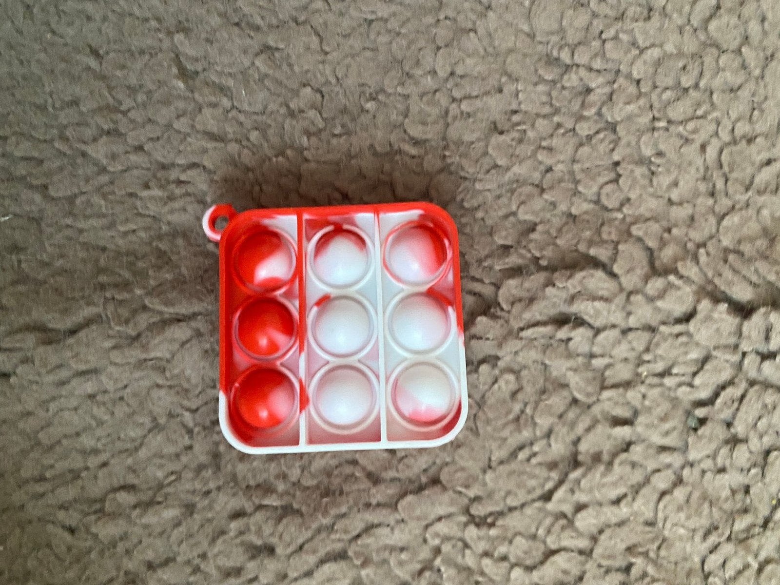 Mini Pop It sleutelhanger rood/wit, Kinderen en Baby's, Speelgoed | Overig, Ophalen, Gebruikt, Jongen of Meisje