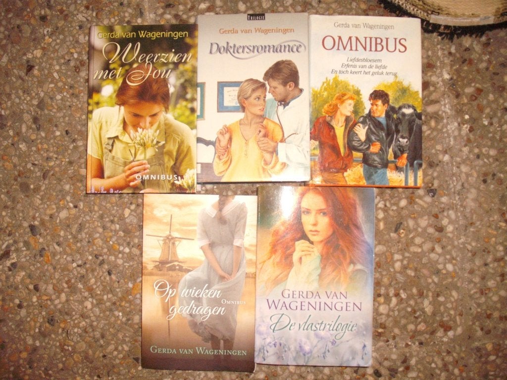 Gerda van Wageningen 5x superdikke streekroman omnibus 1koop, Boeken, Ophalen, Gelezen, Gerda van Wageningen