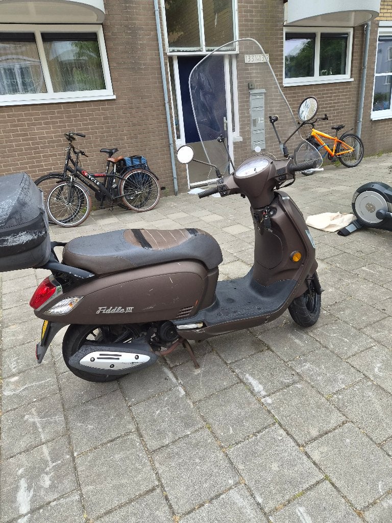 Sym Fiddle III Scooter - Bruin, Goed Onderhouden, Fietsen en Brommers, Scooters | SYM, Ophalen, Gebruikt, Maximaal 45 km/u, Benzine