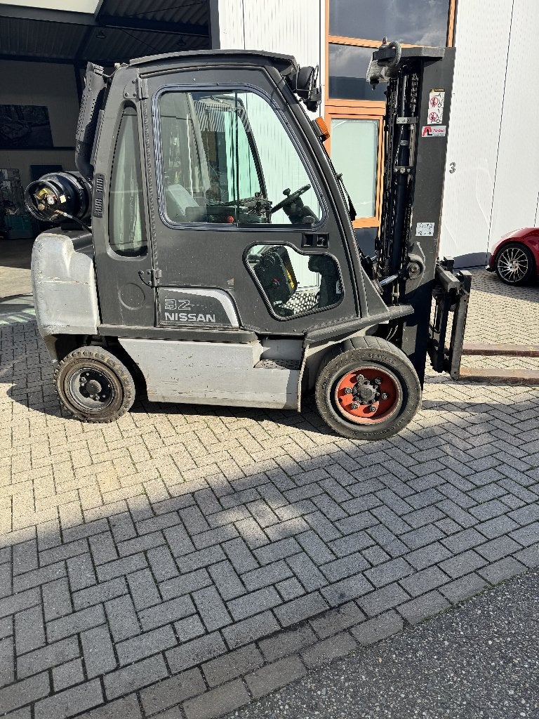 Nissan heftruck 3,2 ton, 3000 tot 4000 kg, Ophalen, LPG, Nissan.