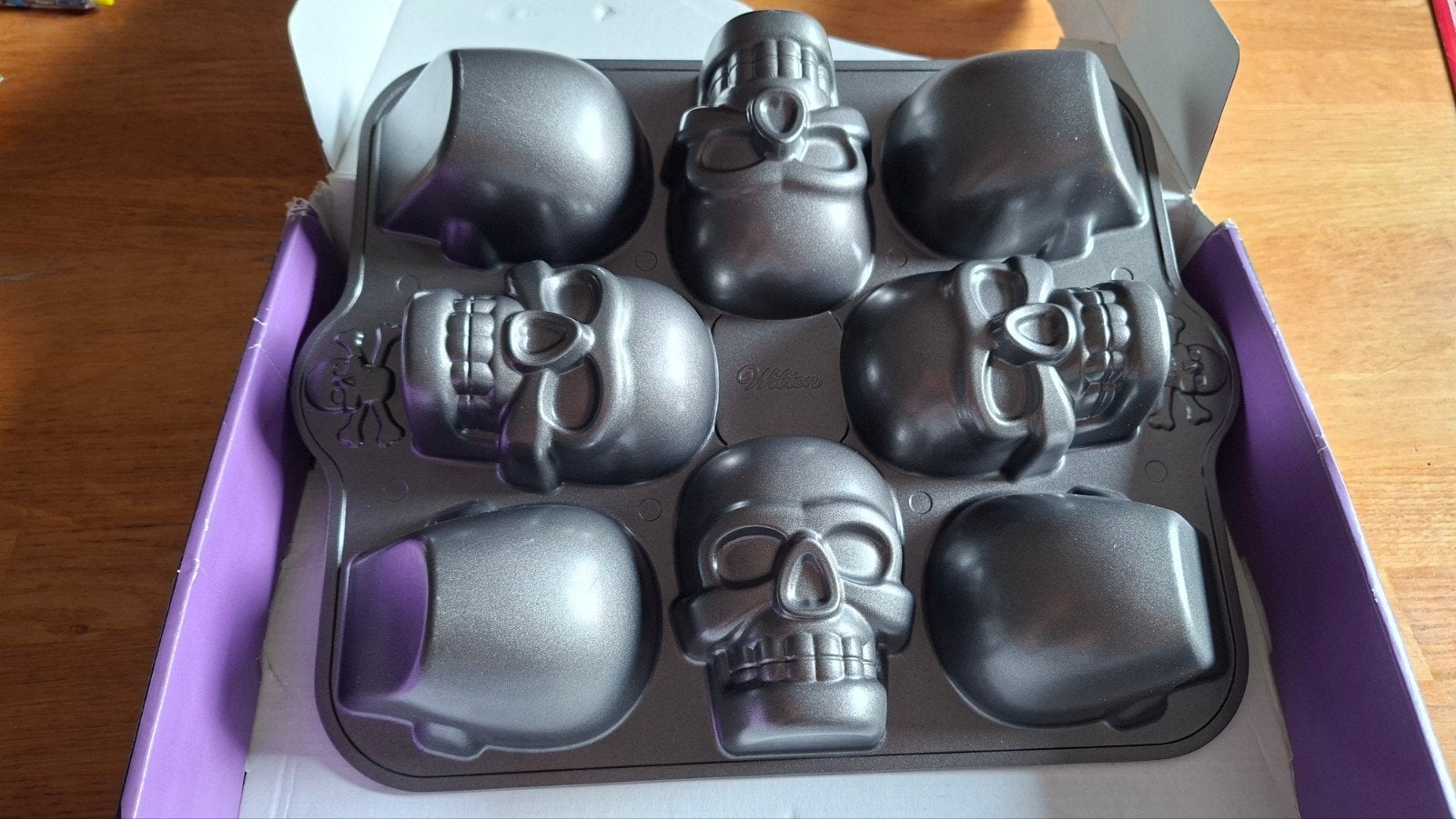Wilton 3D skull bakvorm, Hobby en Vrije tijd, Ophalen of Verzenden, Zo goed als nieuw, Bakvorm