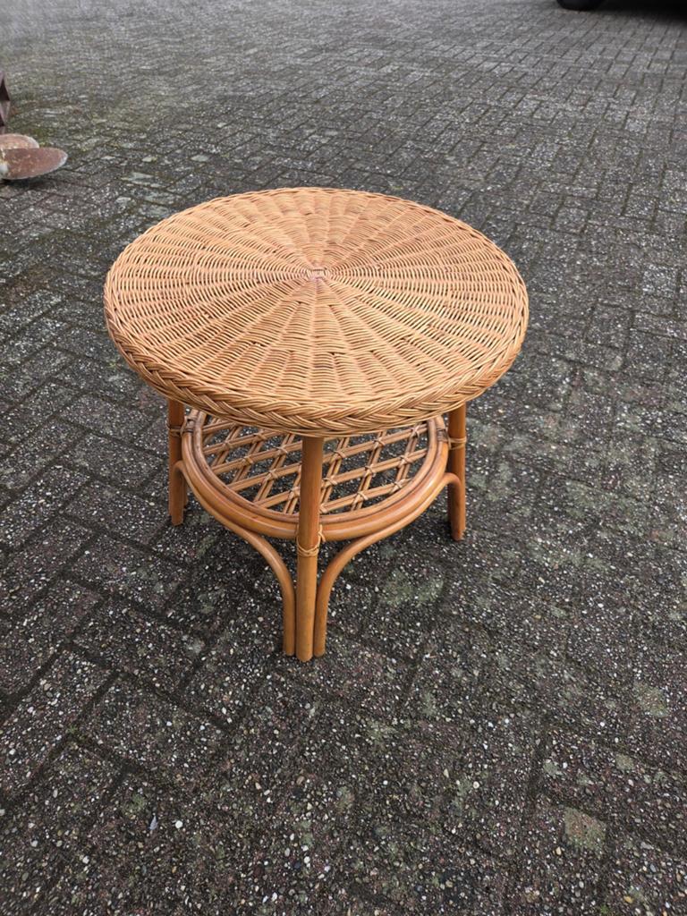 Rotan bijzettafeltje verzenden mogelijk, Tuin en Terras, Tuintafels, Ophalen of Verzenden, Rond