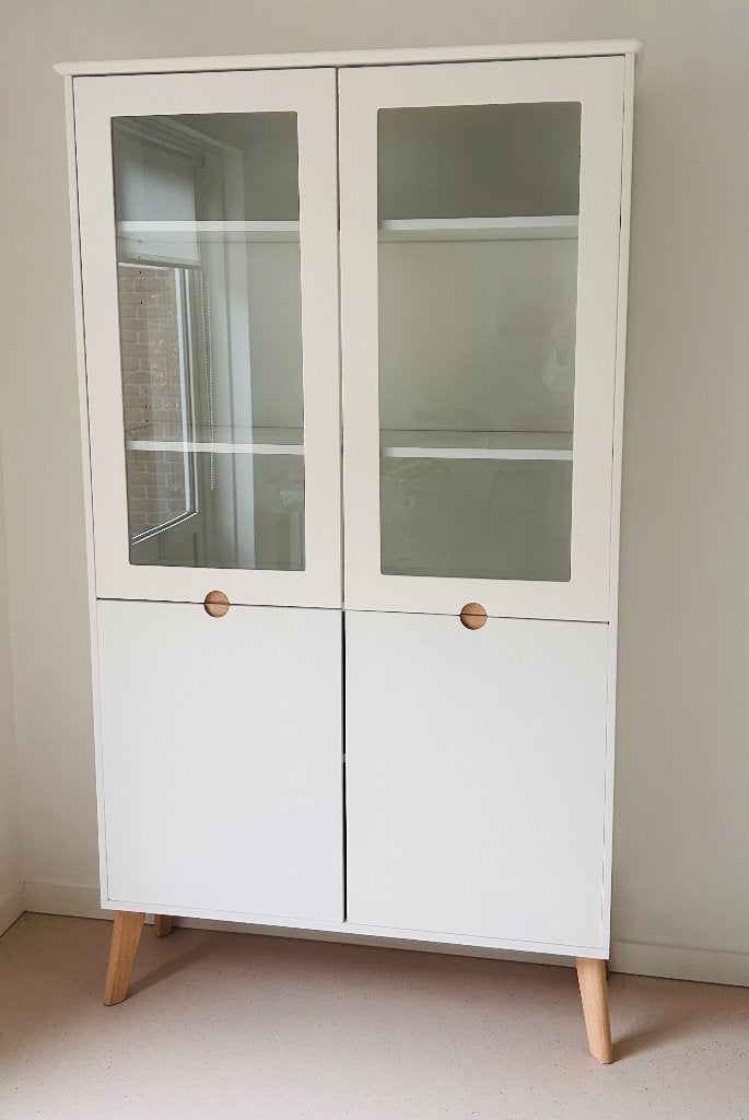 Kast met glas, Huis en Inrichting, Kasten | Vitrinekasten, Ophalen, 100 tot 150 cm, Scandinavisch, Glas